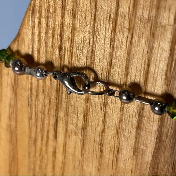 Czech crystal and glass lampworked beads green white necklace - Picture 9 of 13